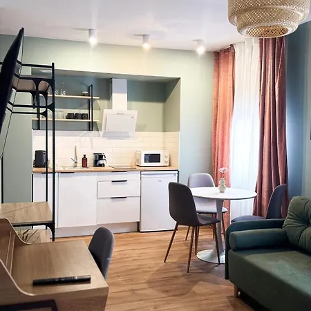 Raspberry Apartment With Balcony #Self Check-In Warsaw Exterior photo